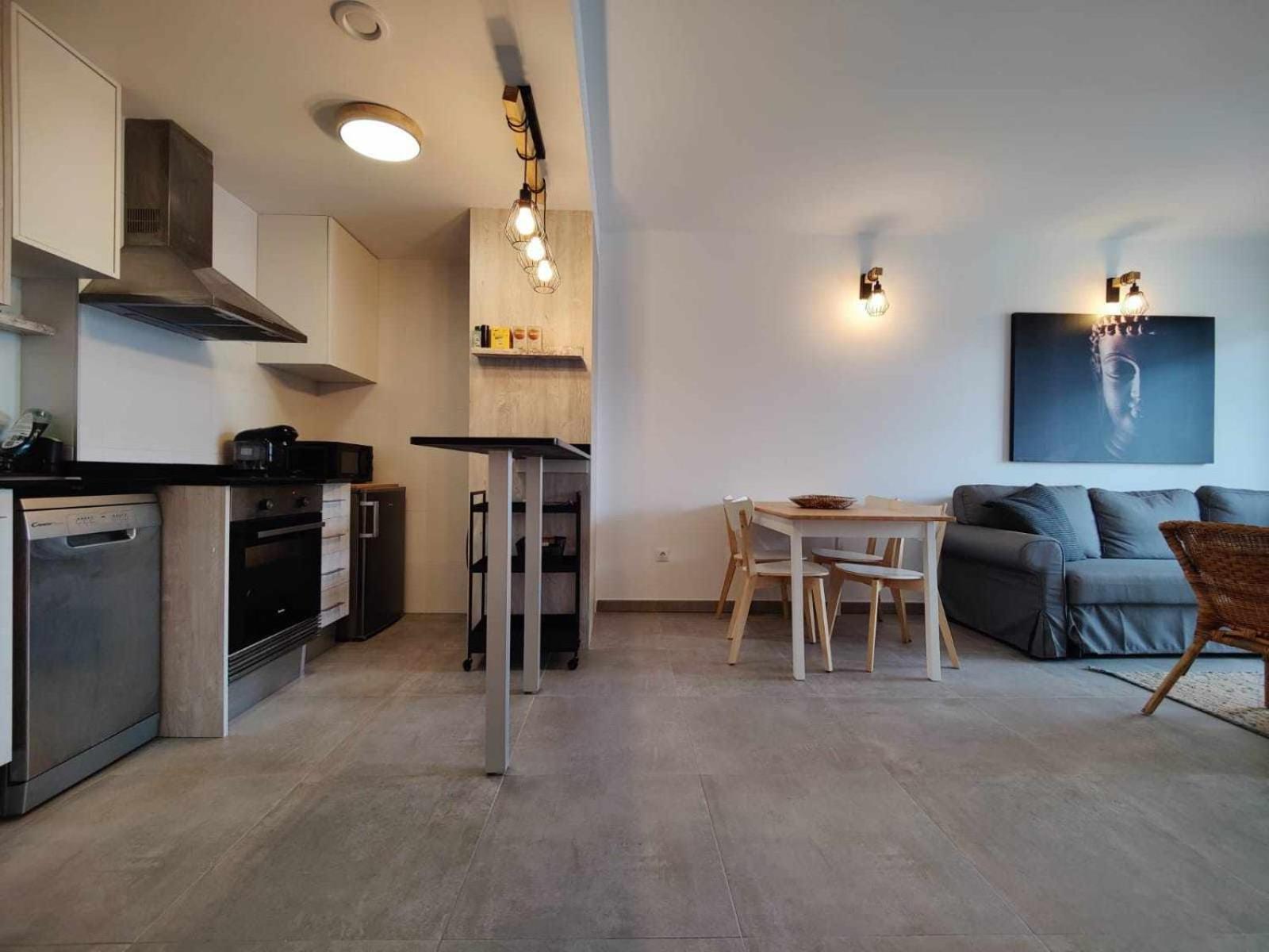 Cozy Zen By Edeal Homes *